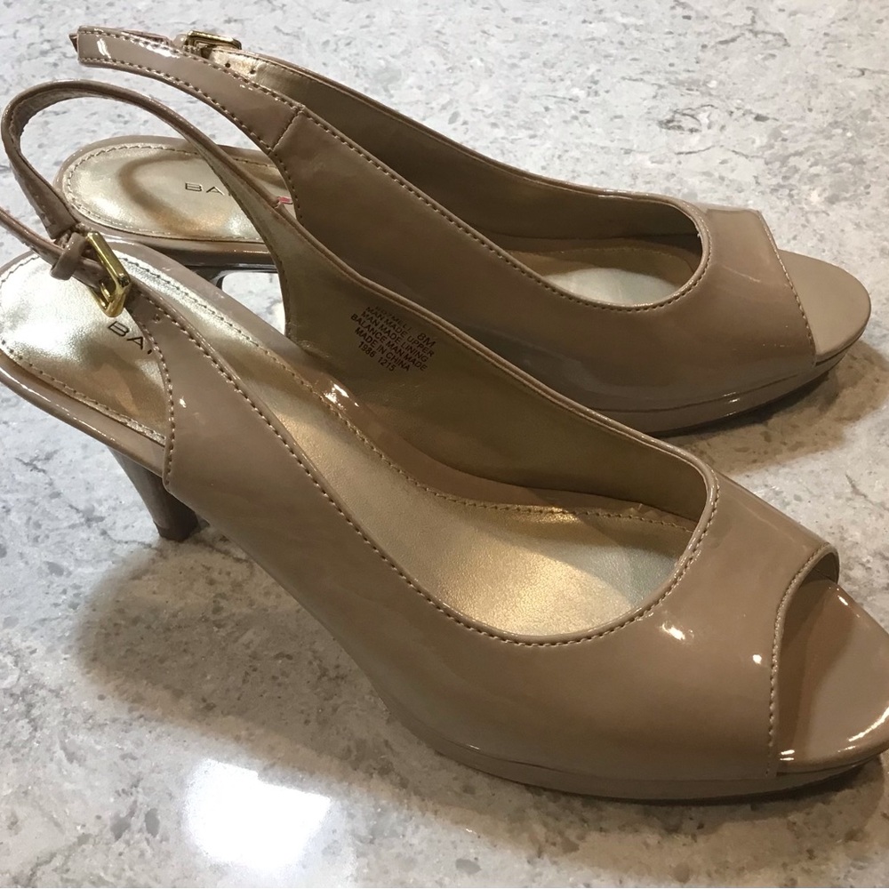 Bandolino Taupe Patent Peep-Toe Slingback Heels 8M
